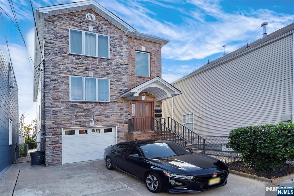 Homes for sale in Harrison, NJ | 221 William St, Harrison, NJ 07029 | MLS# 25039042