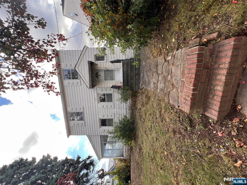 Homes for sale in North Arlington, NJ | 99 Park Ave, North Arlington, NJ 07031 | MLS# 25039051