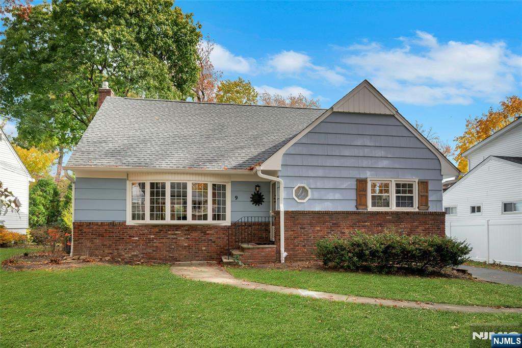 Homes for sale in Glen Ridge, NJ | 9 Glenfield Rd, Glen Ridge, NJ 07028 | MLS# 25039068