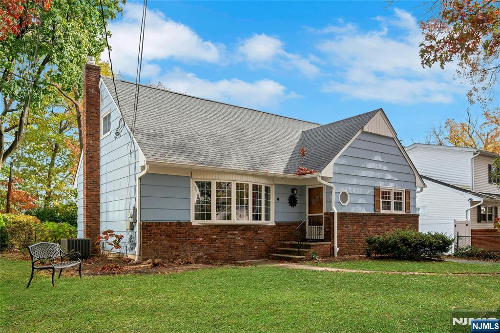 Homes for sale in Glen Ridge, NJ | 9 Glenfield Rd, Glen Ridge, NJ 07028 | MLS# 25039068