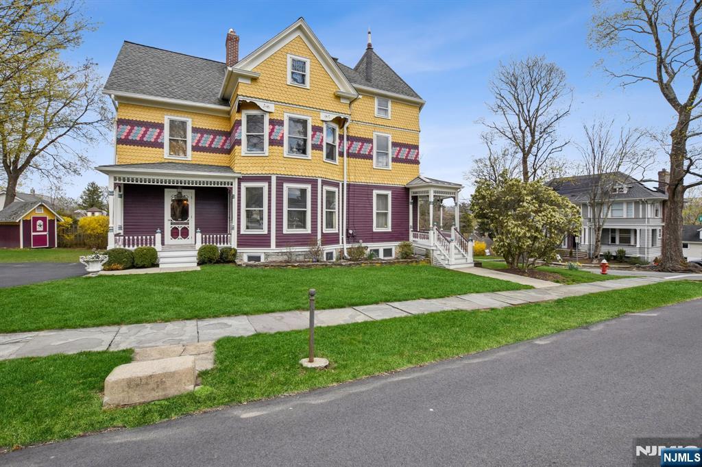 Homes for sale in Hackettstown, NJ | 412 Plane St, Hackettstown, NJ 07840 | MLS# 25039077