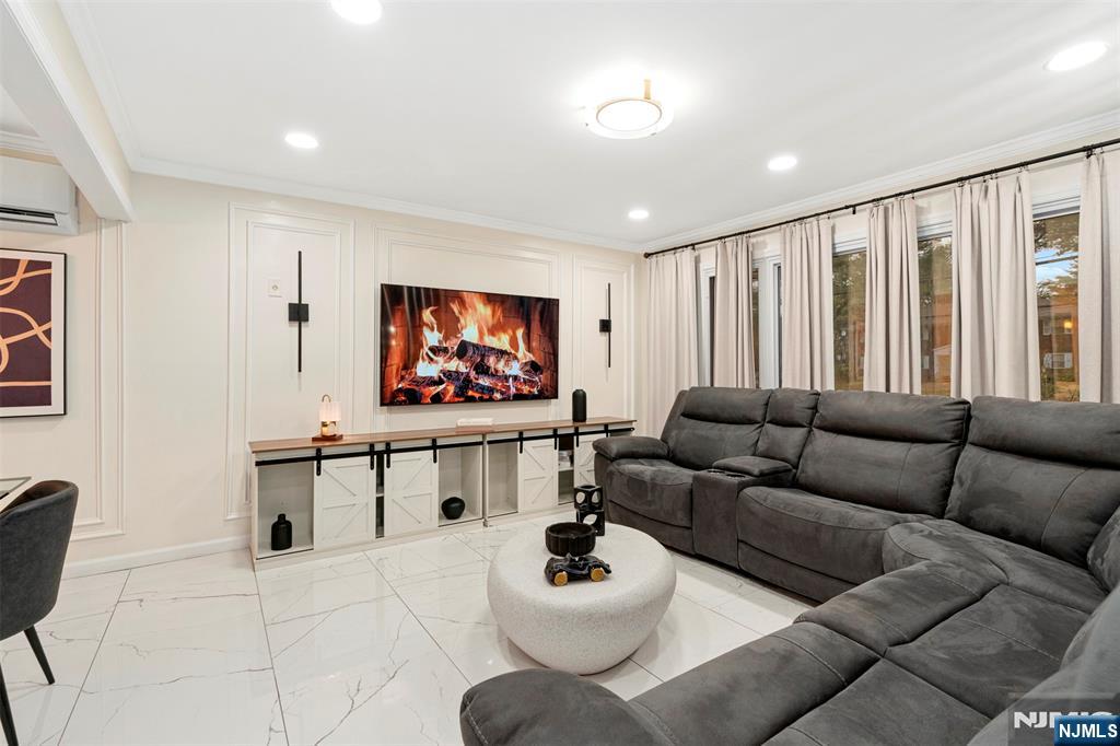 Homes for sale in Wayne, NJ | 88 Hinchman Ave, Wayne, NJ 07470 | MLS# 25039093