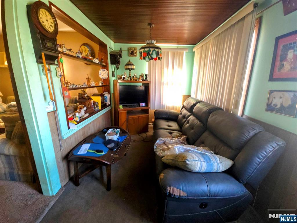 Homes for sale in Hawthorne, NJ | 155 Washington Ave, Hawthorne, NJ 07506 | MLS# 25039095