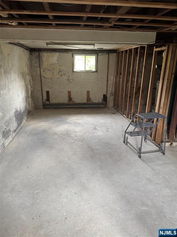 Homes for sale in Ridgefield, NJ | 898 Lancaster Rd, Ridgefield, NJ 07657 | MLS# 25039122