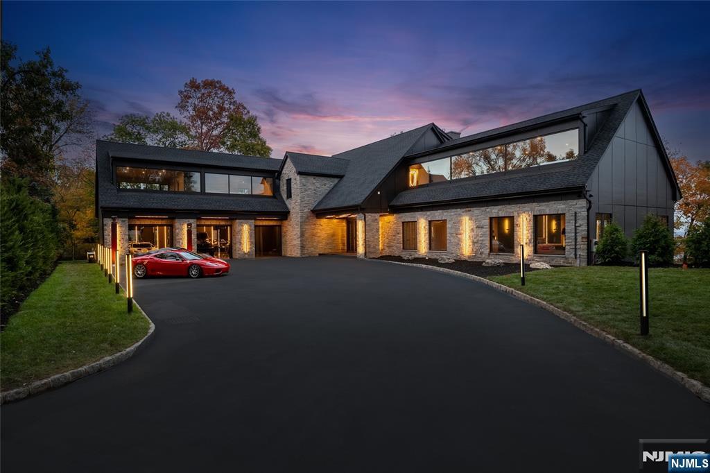 $3,495,000 Contemporary