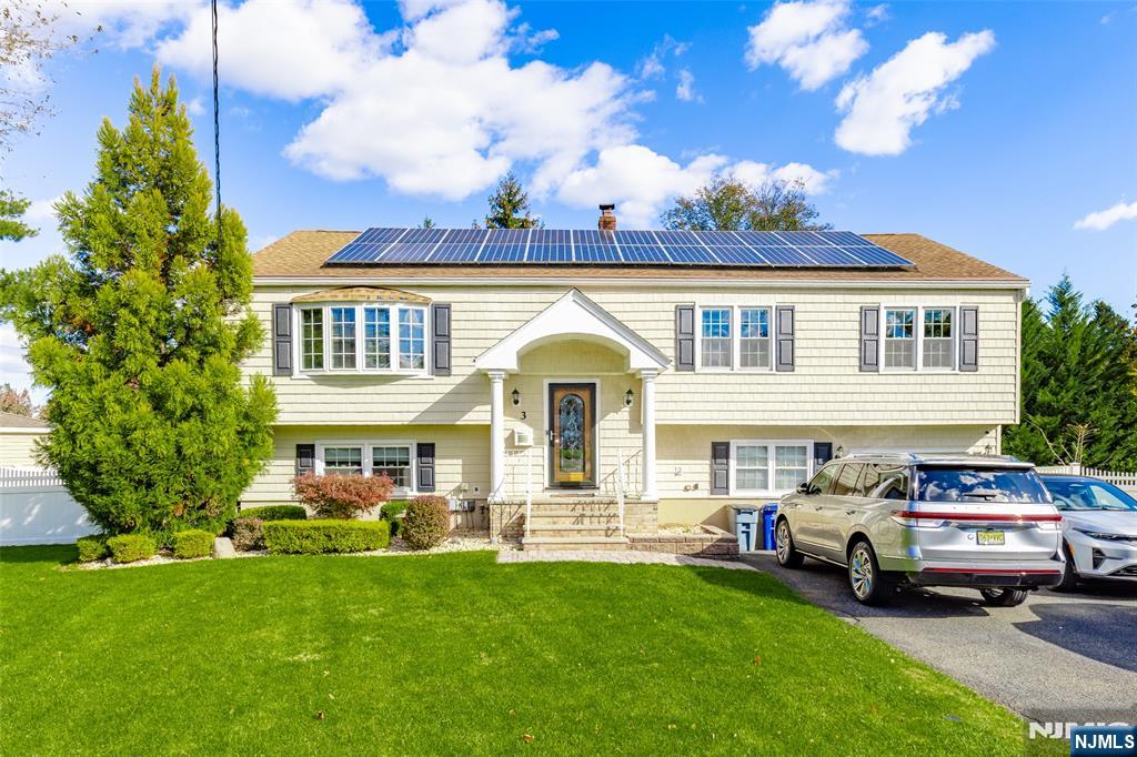 Homes for sale in Verona, NJ | 3 Old Farm Rd, Verona, NJ 07044 | MLS# 25039143