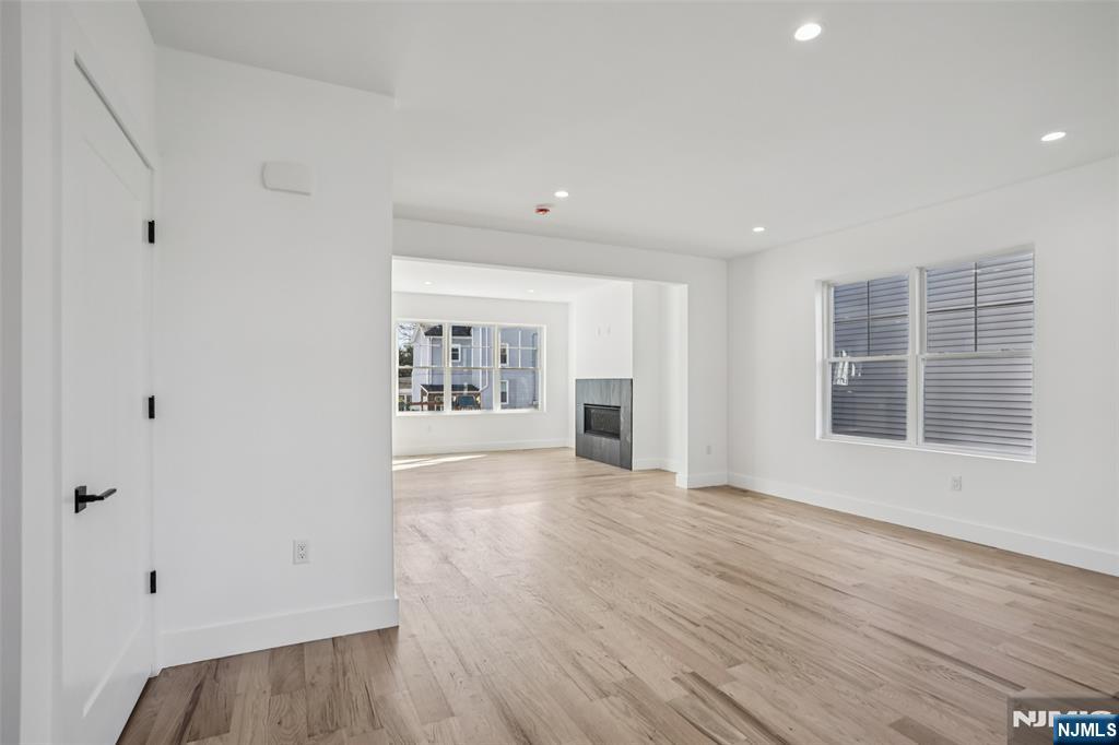 Homes for sale in Northvale, NJ | 312 Lambert, Northvale, NJ 07647 | MLS# 25039158