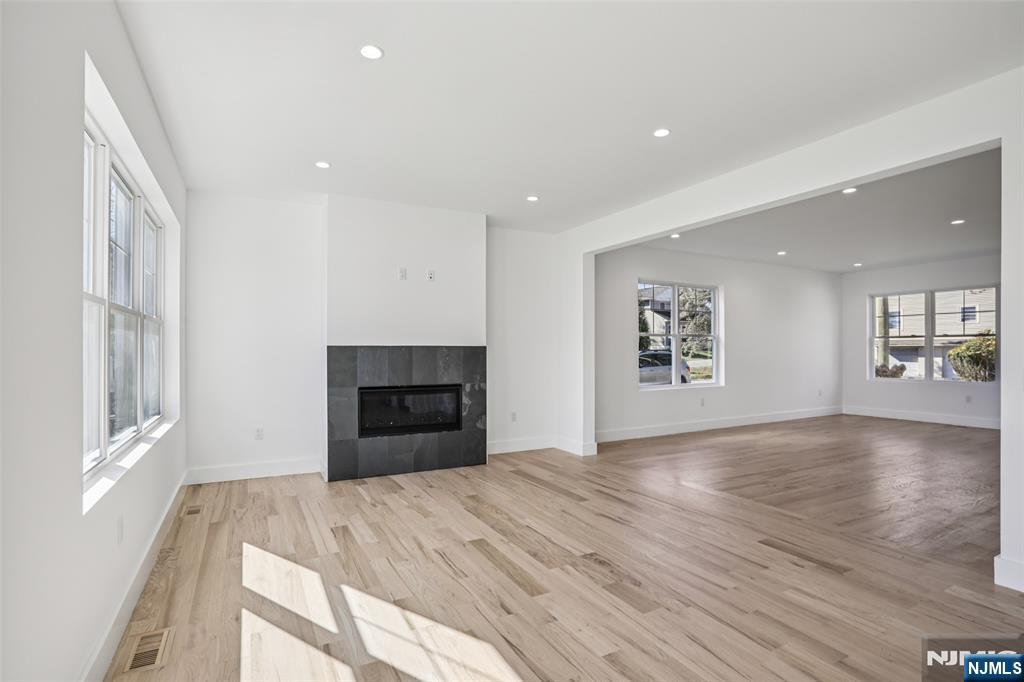 Homes for sale in Northvale, NJ | 312 Lambert, Northvale, NJ 07647 | MLS# 25039158