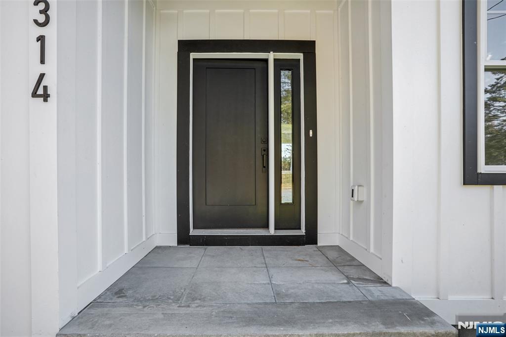 Homes for sale in Northvale, NJ | 314 Lambert, Northvale, NJ 07647 | MLS# 25039159