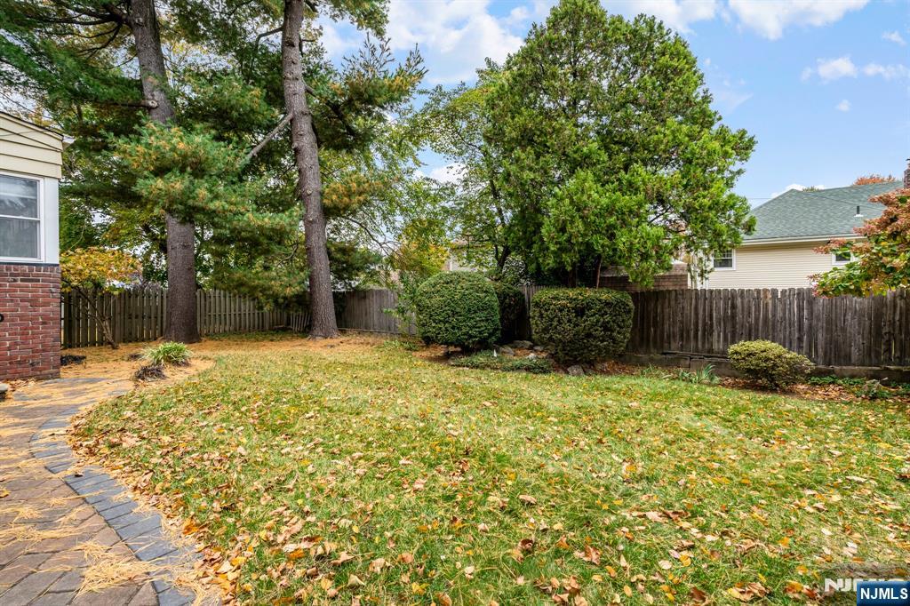 Homes for sale in Teaneck, NJ | 69 Hamilton Rd, Teaneck, NJ 07666 | MLS# 25039167