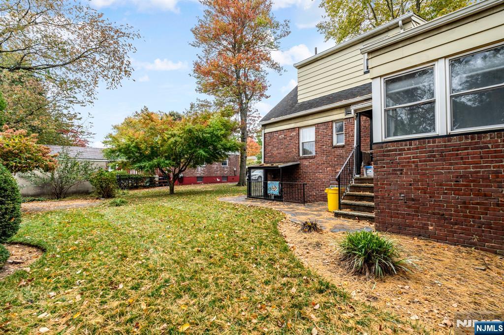 Homes for sale in Teaneck, NJ | 69 Hamilton Rd, Teaneck, NJ 07666 | MLS# 25039167