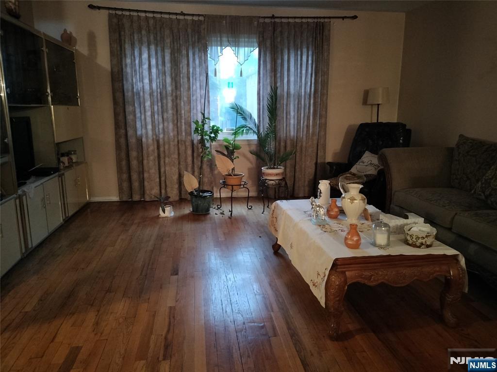 Homes for sale in Elmwood Park, NJ | 17A Garden Dr, Elmwood Park, NJ 07407 | MLS# 25039175