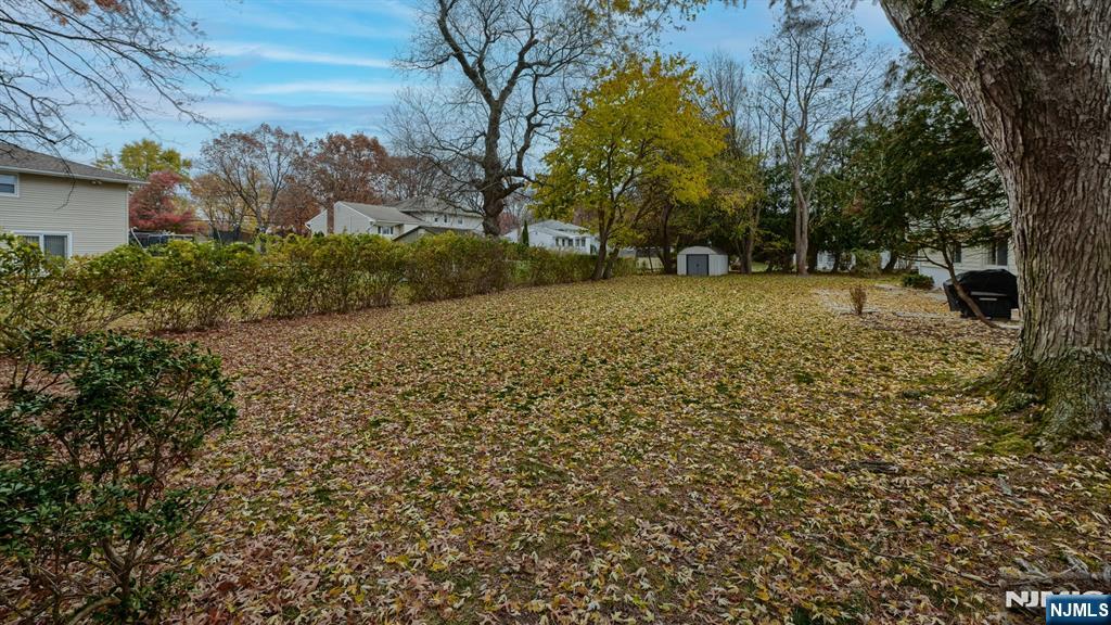 Homes for sale in Wayne, NJ | 38 Augusta Dr, Wayne, NJ 07470 | MLS# 25039226