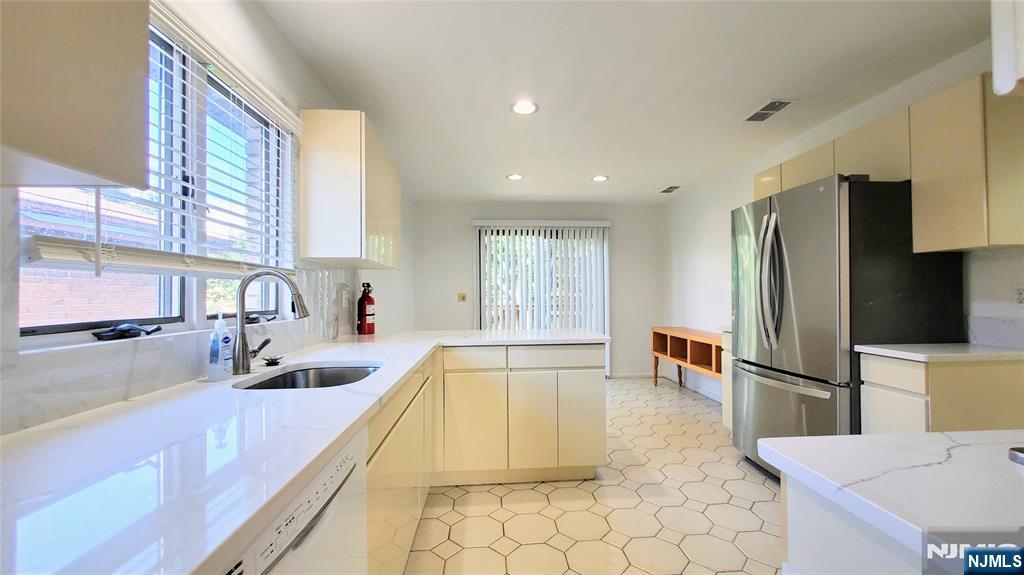 Homes for sale in Palisades Park, NJ | 33 W Harwood Ter, Palisades Park, NJ 07650 | MLS# 25039237