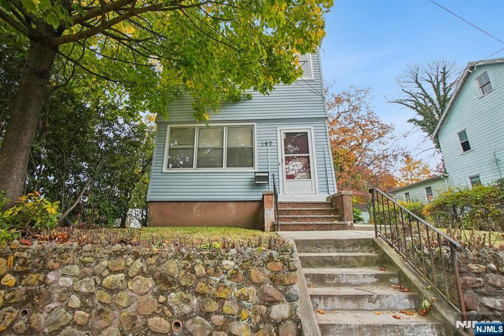 Homes for sale in Montclair, NJ | 197 Fullerton Ave, Montclair, NJ 07042 | MLS# 25039313