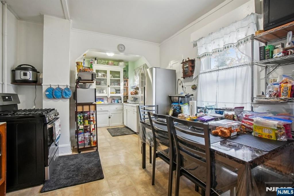 Homes for sale in Montclair, NJ | 197 Fullerton Ave, Montclair, NJ 07042 | MLS# 25039313