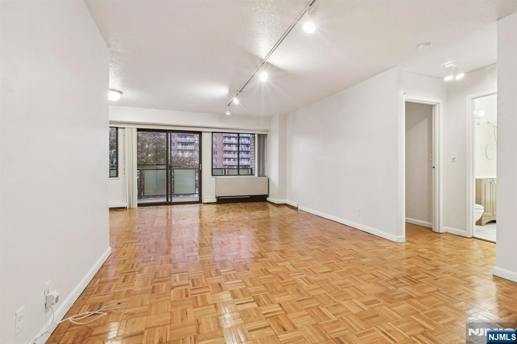 Homes for sale in Hackensack, NJ | 150 Overlook Ave #6H, Hackensack, NJ 07601 | MLS# 25039355