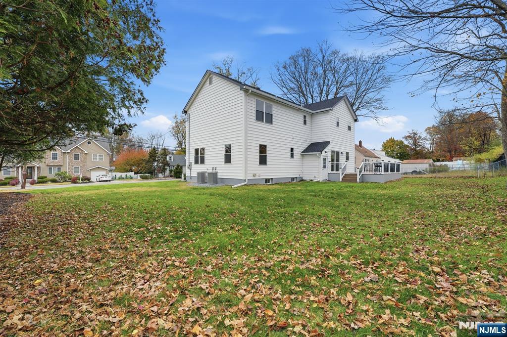 Homes for sale in Wayne, NJ | 20 Barnsdale Rd, Wayne, NJ 07470 | MLS# 25039362