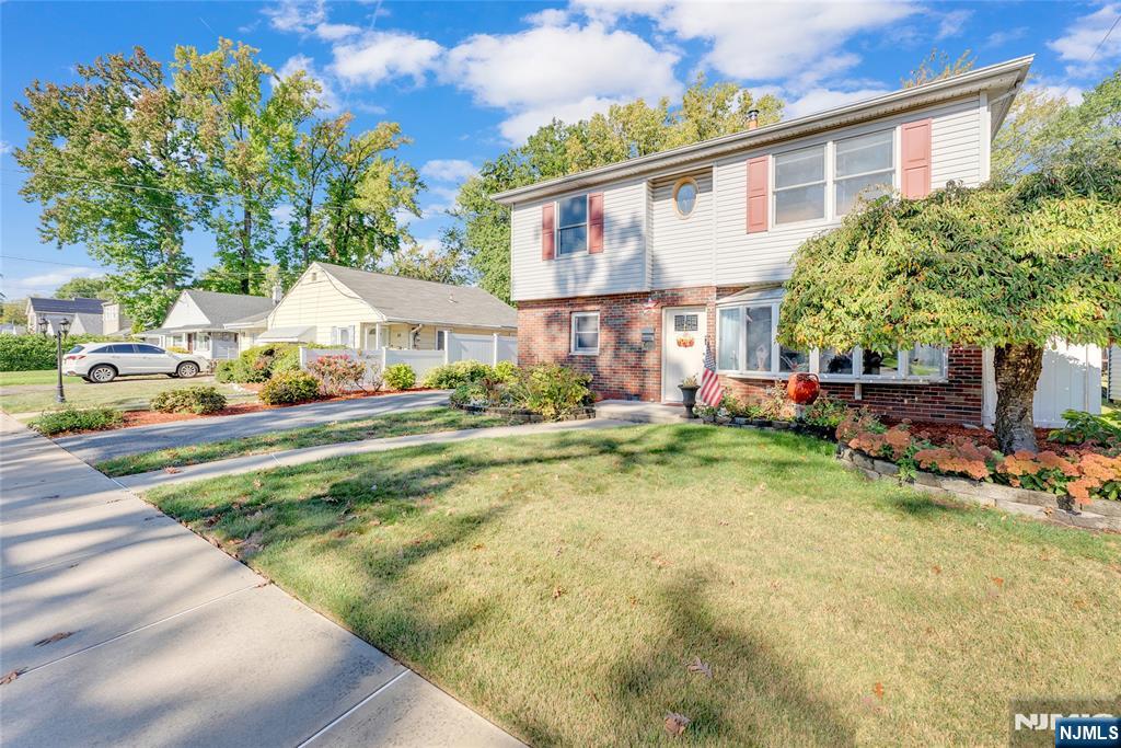 Homes for sale in Rochelle Park, NJ | 62 Grove Ave, Rochelle Park, NJ 07662 | MLS# 25039392