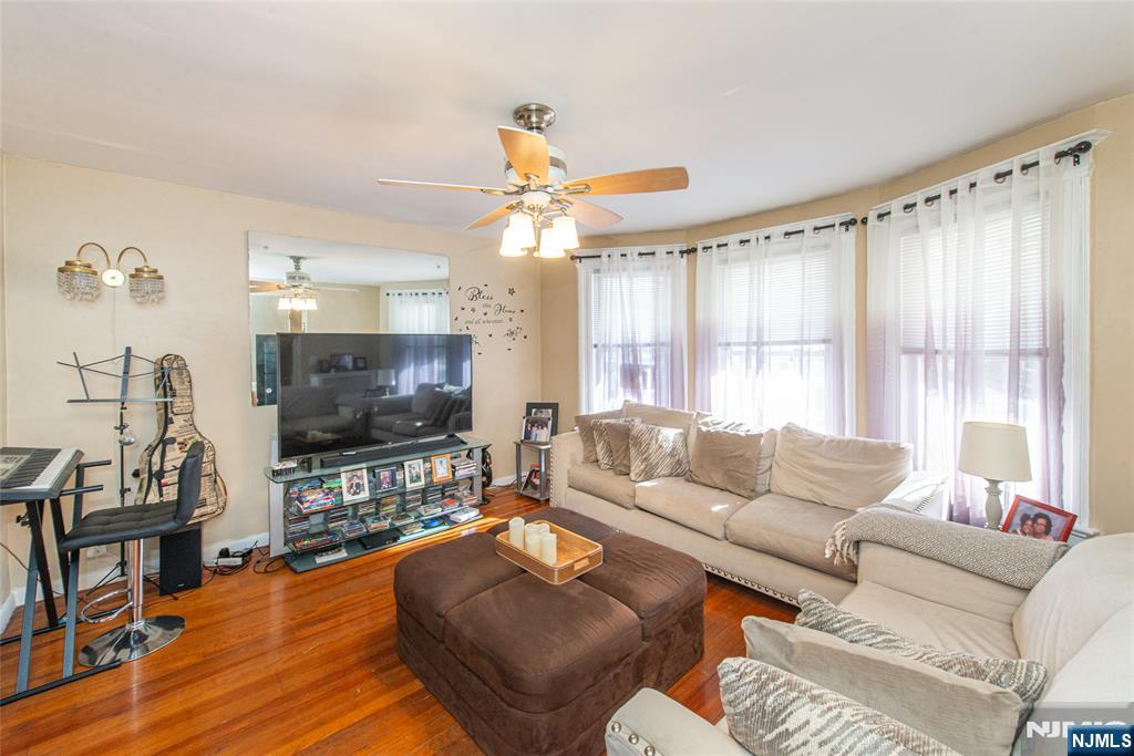 Homes for sale in West Orange, NJ | 47 Quinby Pl, West Orange, NJ 07052 | MLS# 25039534