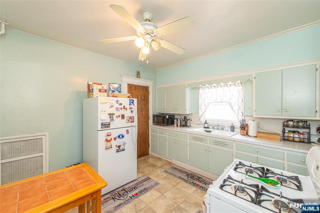 Homes for sale in West Orange, NJ | 47 Quinby Pl, West Orange, NJ 07052 | MLS# 25039534