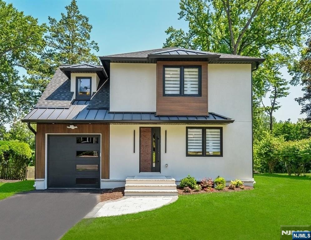 Homes for sale in Cresskill, NJ | 72 Roosevelt St, Cresskill, NJ 07626 | MLS# 25039597