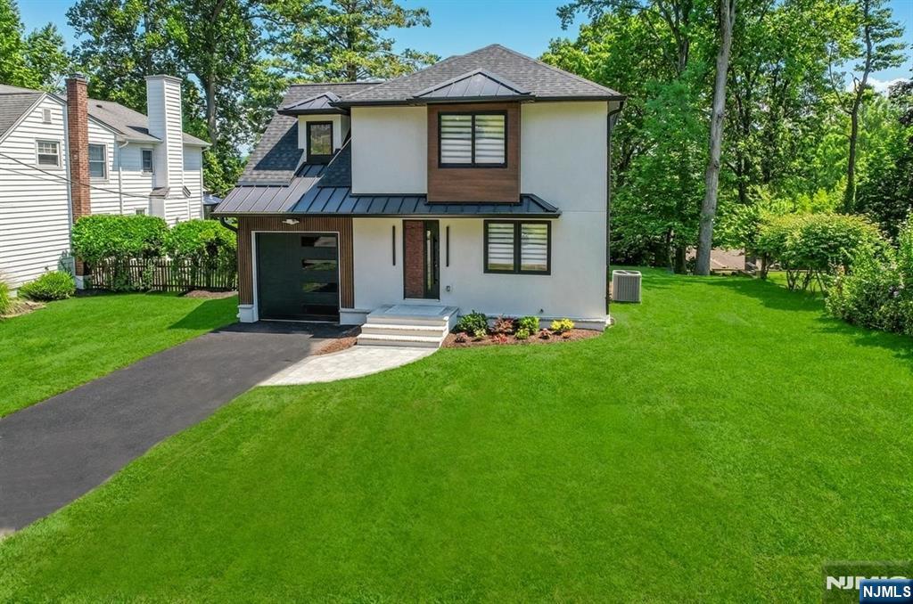 Homes for sale in Cresskill, NJ | 72 Roosevelt St, Cresskill, NJ 07626 | MLS# 25039597