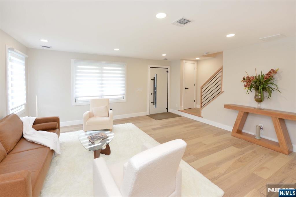 Homes for sale in Cresskill, NJ | 72 Roosevelt St, Cresskill, NJ 07626 | MLS# 25039597