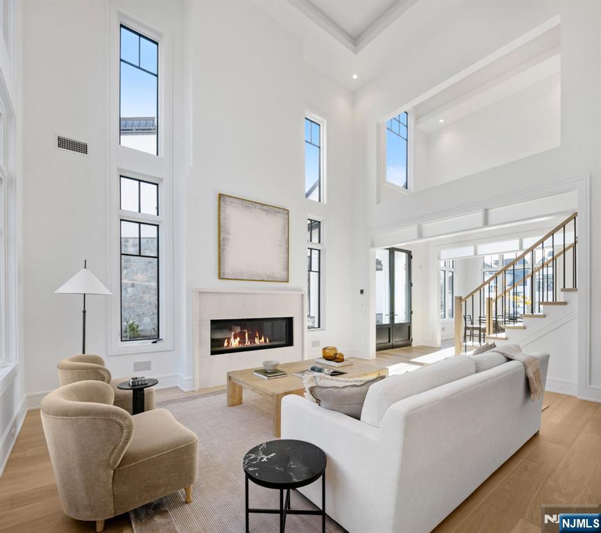 Homes for sale in Demarest, NJ | 11 Stone Bridge Ct, Demarest, NJ 07627 | MLS# 25039608