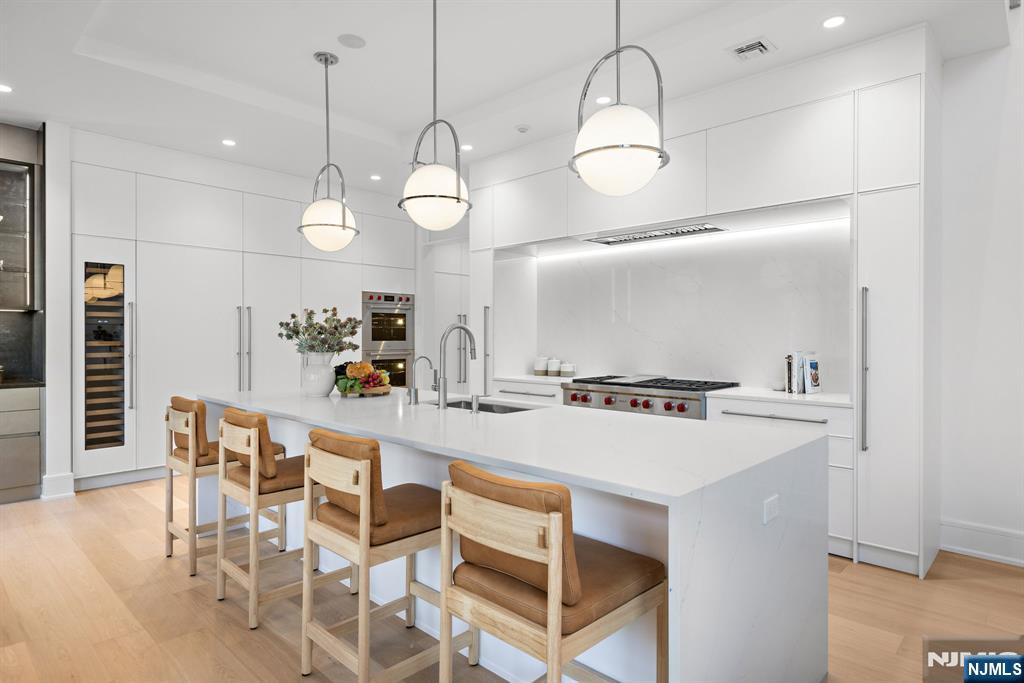 Homes for sale in Demarest, NJ | 2 Stone Bridge Ct, Demarest, NJ 07627 | MLS# 25039612