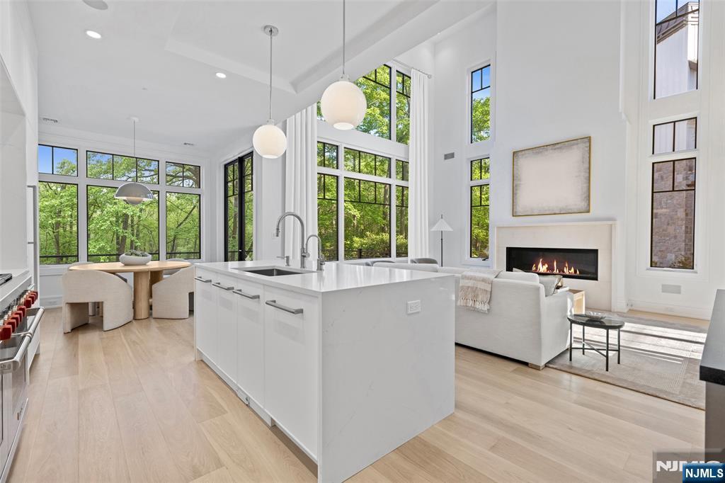 Homes for sale in Demarest, NJ | 24 Stone Bridge Ct, Demarest, NJ 07627 | MLS# 25039614