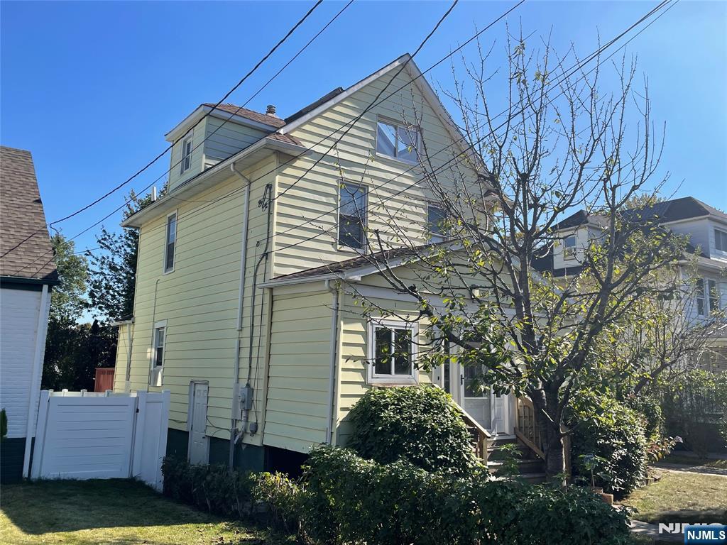 Homes for sale in Teaneck, NJ | 209 Park Ave, Teaneck, NJ 07666 | MLS# 25039619