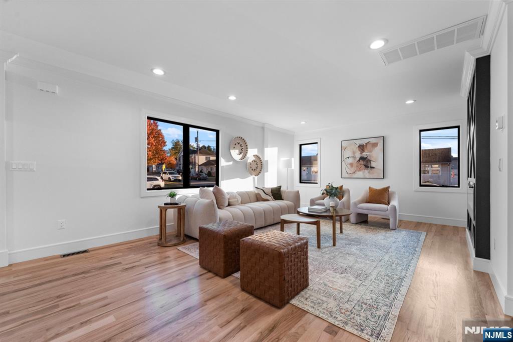 Homes for sale in Totowa, NJ | 4 Roosevelt Ave, Totowa, NJ 07512 | MLS# 25039626