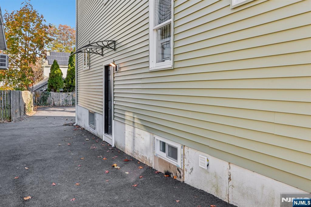 Homes for sale in Roselle, NJ | 215 Floral St, Roselle, NJ 07203 | MLS# 25039654