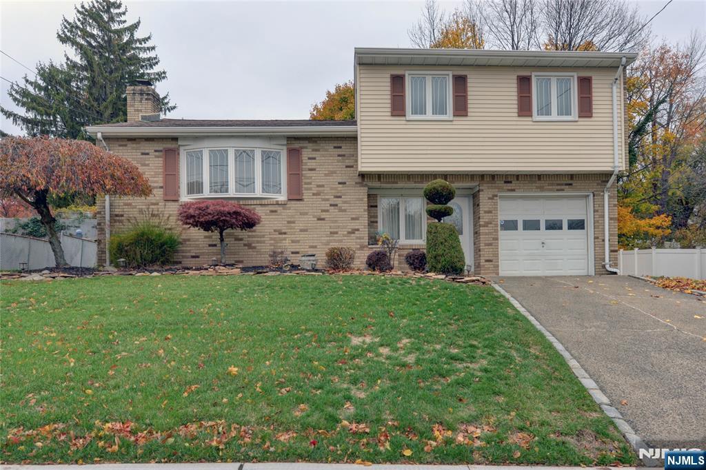 Homes for sale in Clifton, NJ | 184 Abbe Ln, Clifton, NJ 07013 | MLS# 25039655