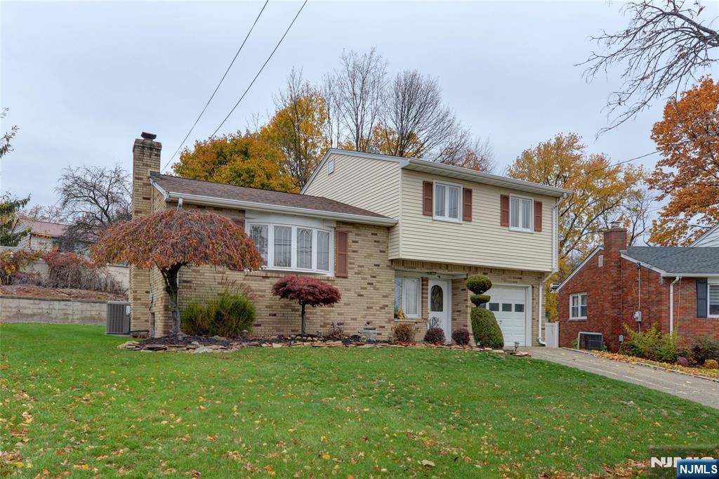 Homes for sale in Clifton, NJ | 184 Abbe Ln, Clifton, NJ 07013 | MLS# 25039655