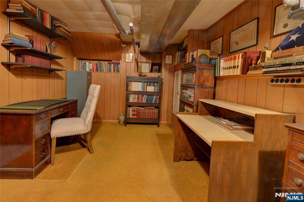 Homes for sale in Clifton, NJ | 184 Abbe Ln, Clifton, NJ 07013 | MLS# 25039655