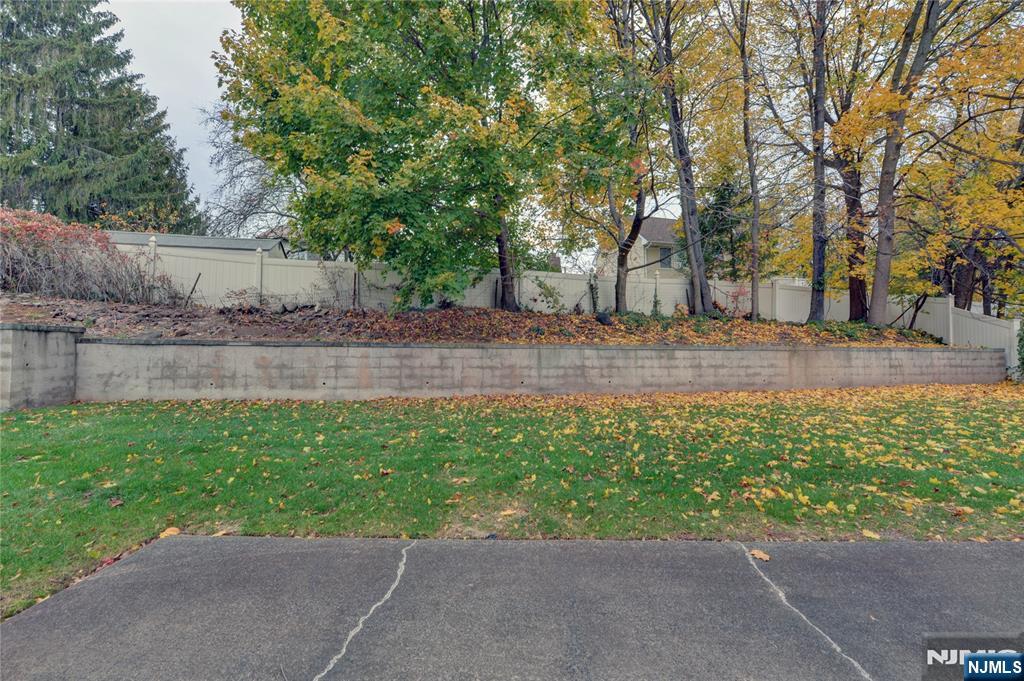 Homes for sale in Clifton, NJ | 184 Abbe Ln, Clifton, NJ 07013 | MLS# 25039655