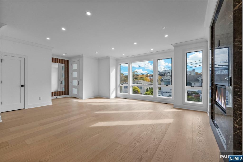 Homes for sale in Fort Lee, NJ | 2189 Jones Rd, Fort Lee, NJ 07024 | MLS# 25039660