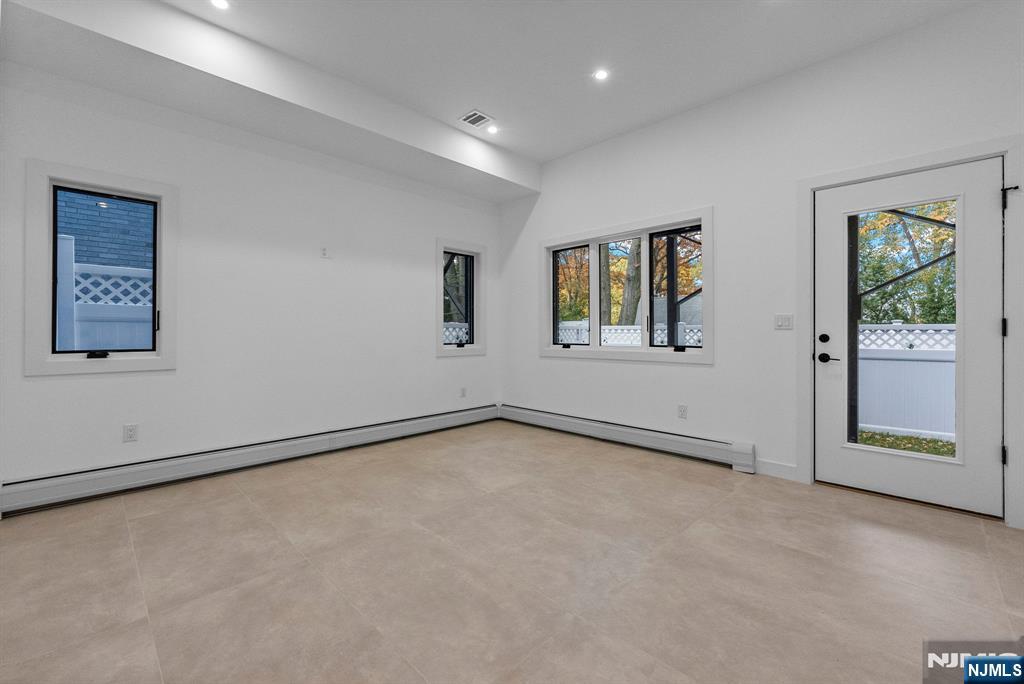 Homes for sale in Fort Lee, NJ | 2189 Jones Rd, Fort Lee, NJ 07024 | MLS# 25039660