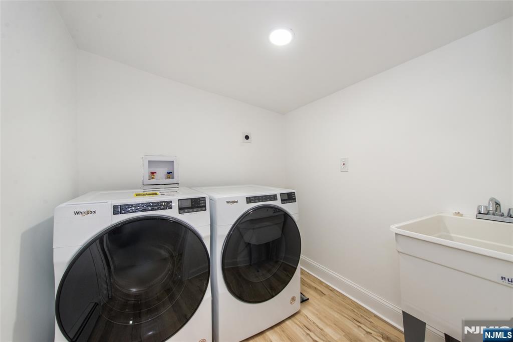 Homes for sale in West Milford, NJ | 25 Setting Sun Trl, West Milford, NJ 07480 | MLS# 25039668