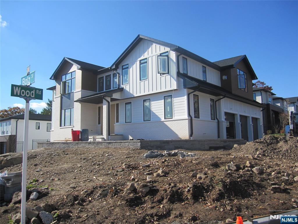 Homes for sale in Englewood Cliffs, NJ | 316 Bolz St, Englewood Cliffs, NJ 07632 | MLS# 25039687