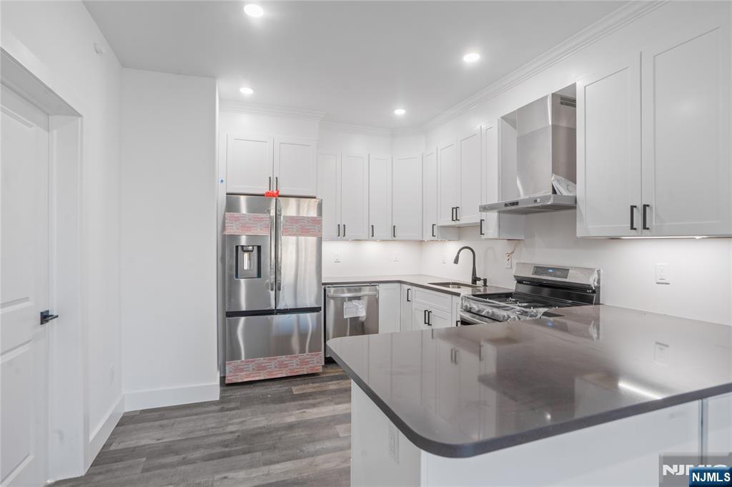 Homes for sale in Union City, NJ | 521 10th St #3, Union City, NJ 07087 | MLS# 25039748