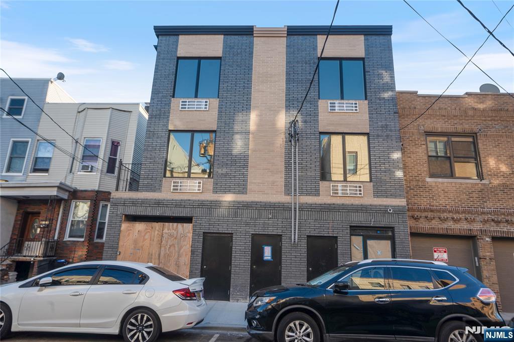 Homes for sale in Union City, NJ | 521 10th St #3, Union City, NJ 07087 | MLS# 25039748