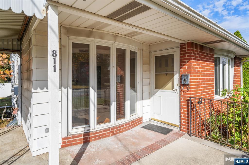 Homes for sale in Hackensack, NJ | 811 Summit Ave, Hackensack, NJ 07601 | MLS# 25039758