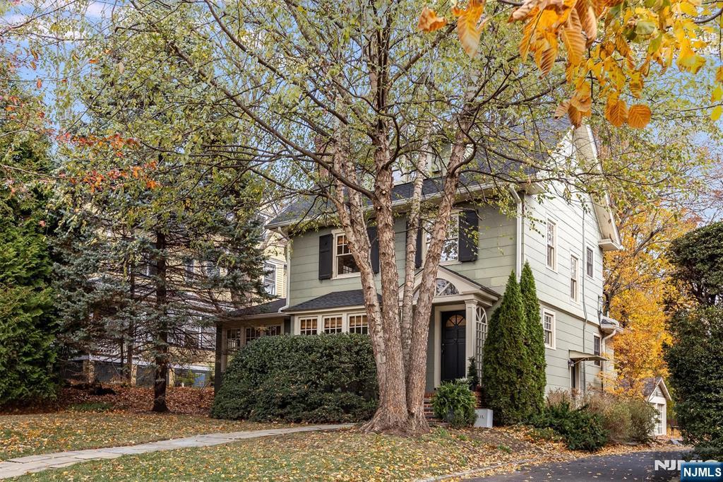 Homes for sale in Glen Ridge, NJ | 231 Washington St, Glen Ridge, NJ 07028 | MLS# 25039897