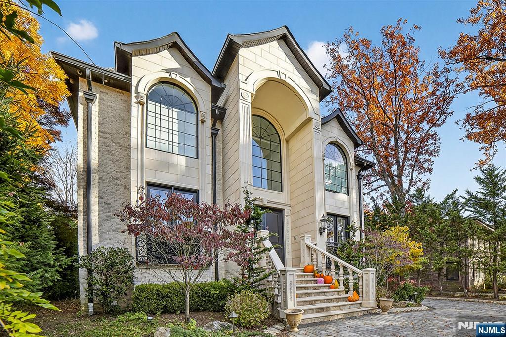 Homes for sale in Fort Lee, NJ | 1096 Briar Way, Fort Lee, NJ 07024 | MLS# 25039924