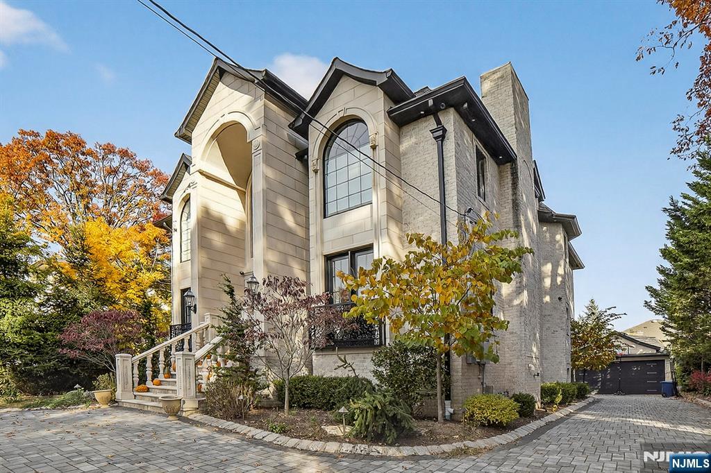 Homes for sale in Fort Lee, NJ | 1096 Briar Way, Fort Lee, NJ 07024 | MLS# 25039924