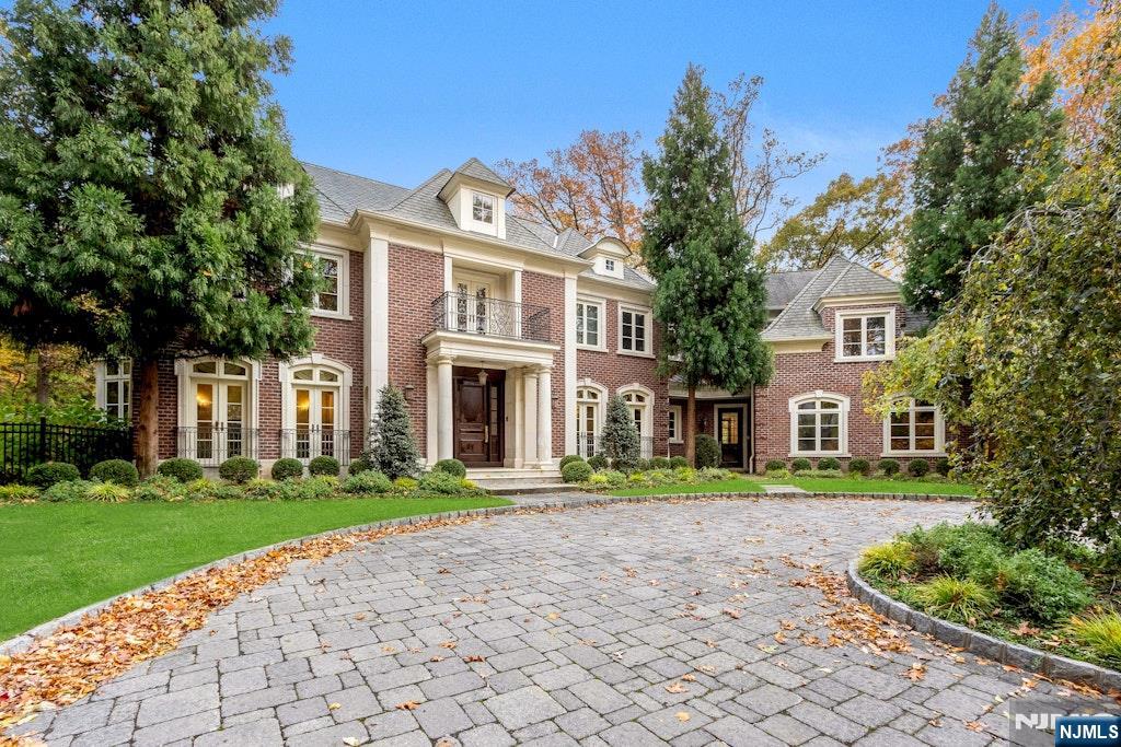 Homes for sale in Alpine, NJ | 10 Berkery Pl, Alpine, NJ 07620 | MLS# 25039934