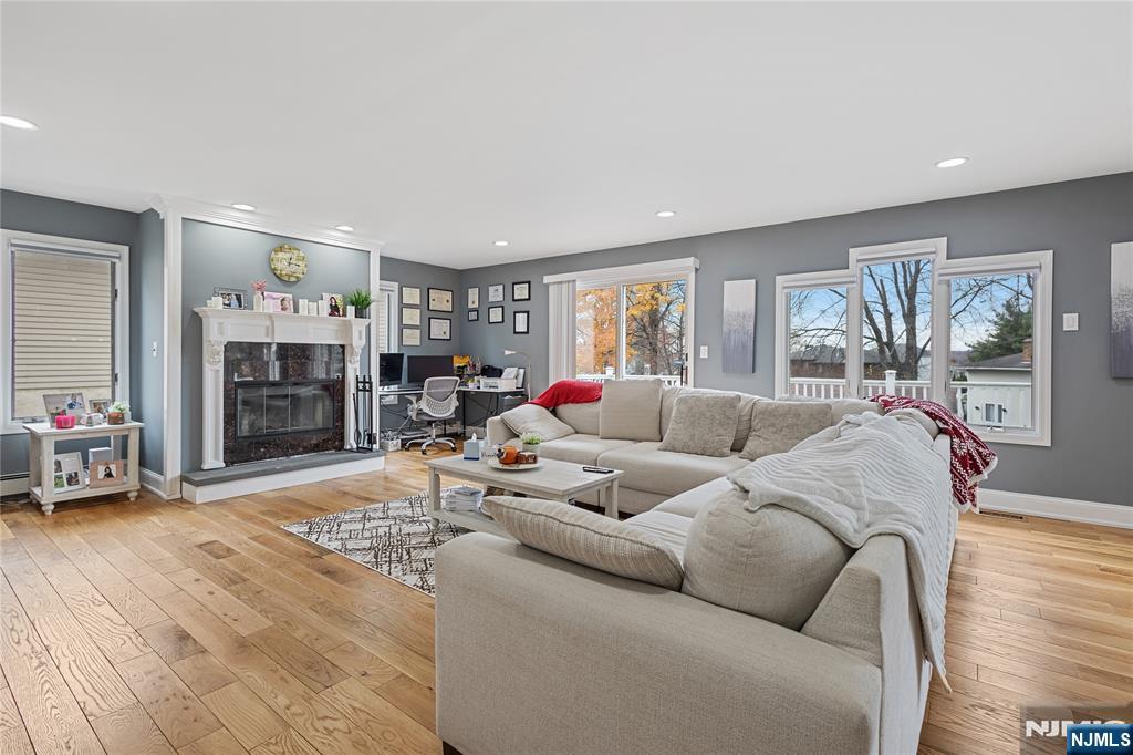 Homes for sale in Wayne, NJ | 69 Colonial Rd, Wayne, NJ 07470 | MLS# 25039938